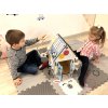 Domeček activitiy board pro děti s telefonem, montessori i hracími prvky
